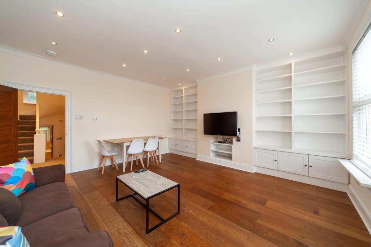 Spacious 2 Bedroom Maisonette In Stratford Лондон Экстерьер фото